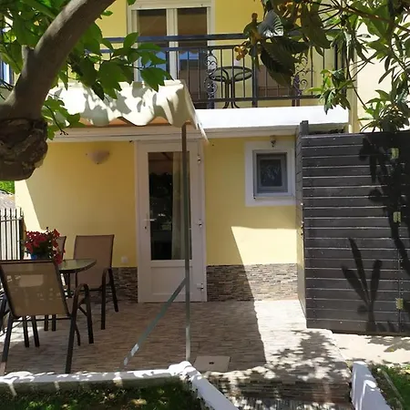 Vakantiehuis Minos Skála Marión